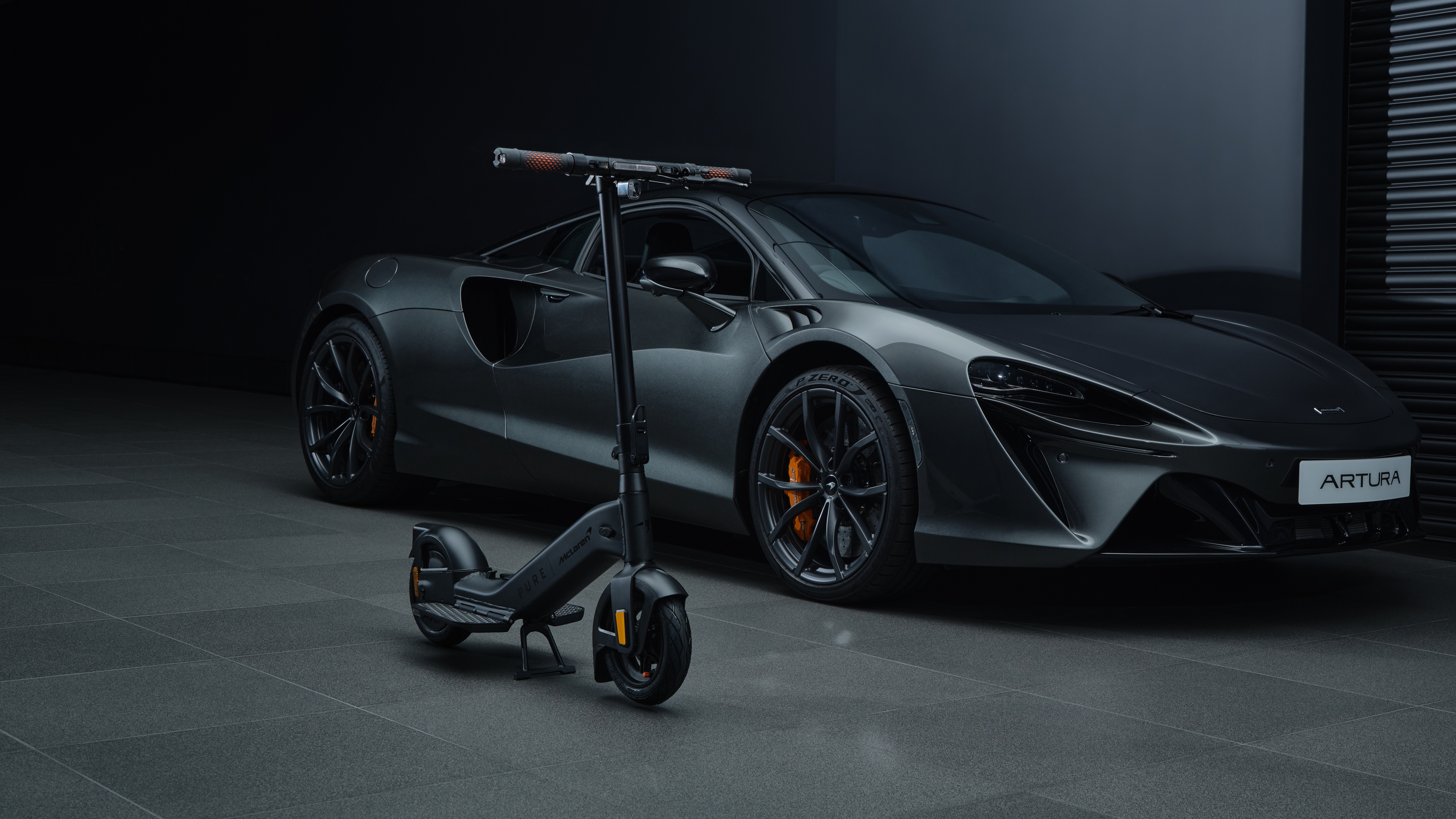 Pure x McLaren Black Edition
